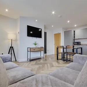 Ashley Road 2 Apartment